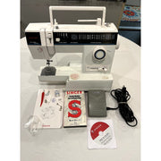 Vintage Singer Deluxe Free-Arm Sewing Machine 4562 90’s